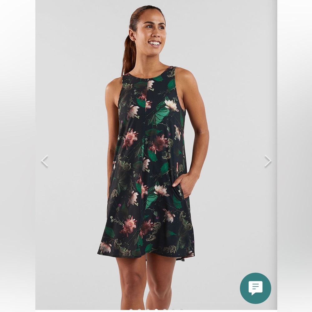 NWT Oiselle Passport Dress Moody Floral Print size 12 athletic dress w/ pockets